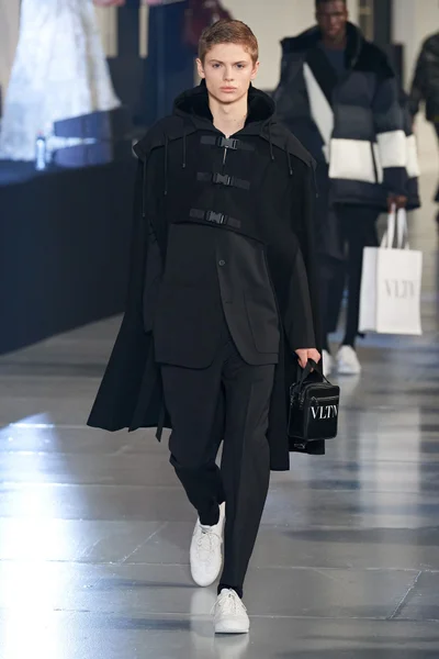 Look 29